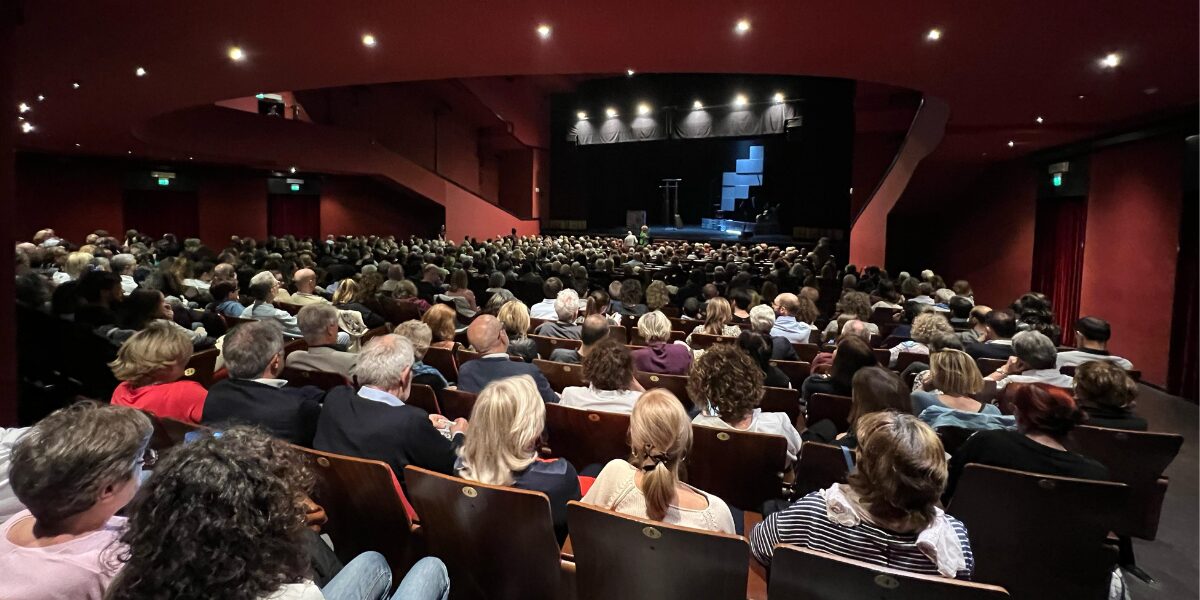 Boomers per la ricerca sui linfomi al teatro Carcano di Milano